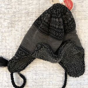 New with tags LEVI’S Sherpa lined Hat w/ear covers